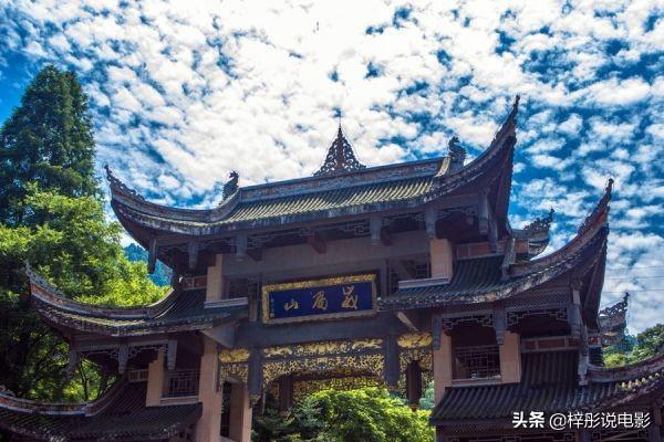 峨眉山在哪个省哪个市(峨眉山在哪个省哪个市哪个地方)