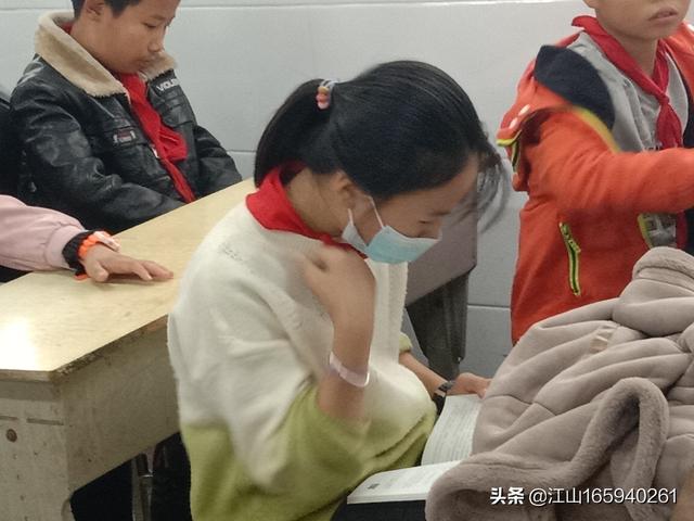 我的读书格言六年级怎么写